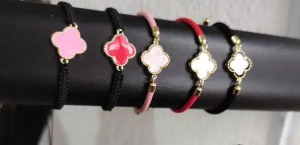 Pulsera en trébol